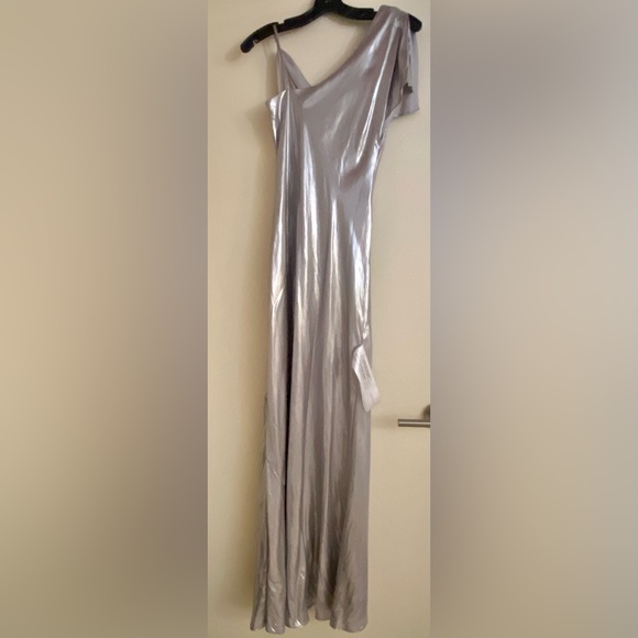 NWT BCBG MAXAZRIA Metallic Satin One-Sleeve Gown Silver XXS - Picture 6 of 7